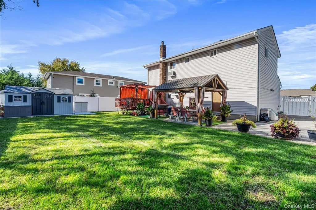95 Colonial Drive Massapequa NY 11758