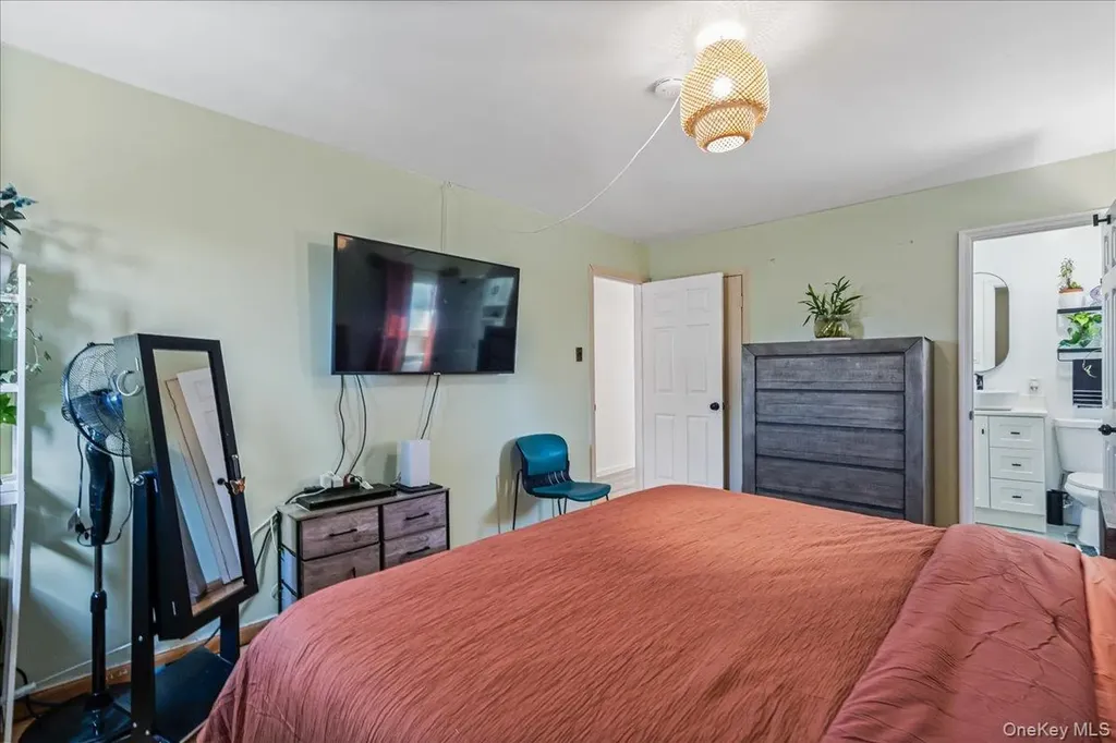 95 Colonial Drive Massapequa NY 11758