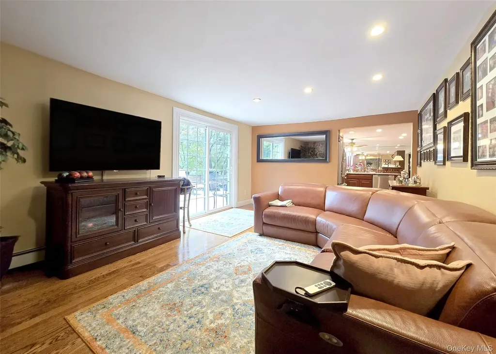 7 Royal Oaks Drive Centereach NY 11720