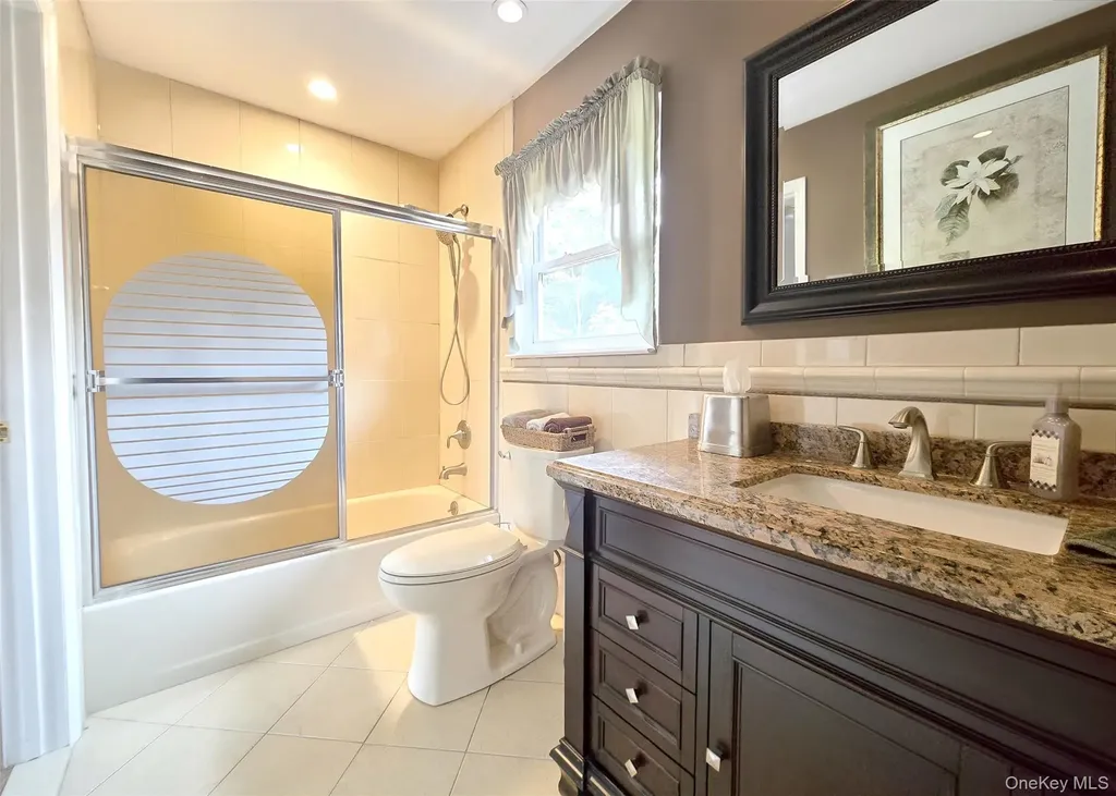 7 Royal Oaks Drive Centereach NY 11720
