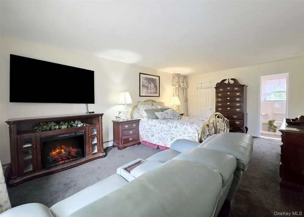 7 Royal Oaks Drive Centereach NY 11720
