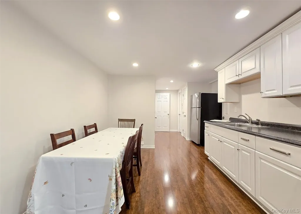 7 Royal Oaks Drive Centereach NY 11720