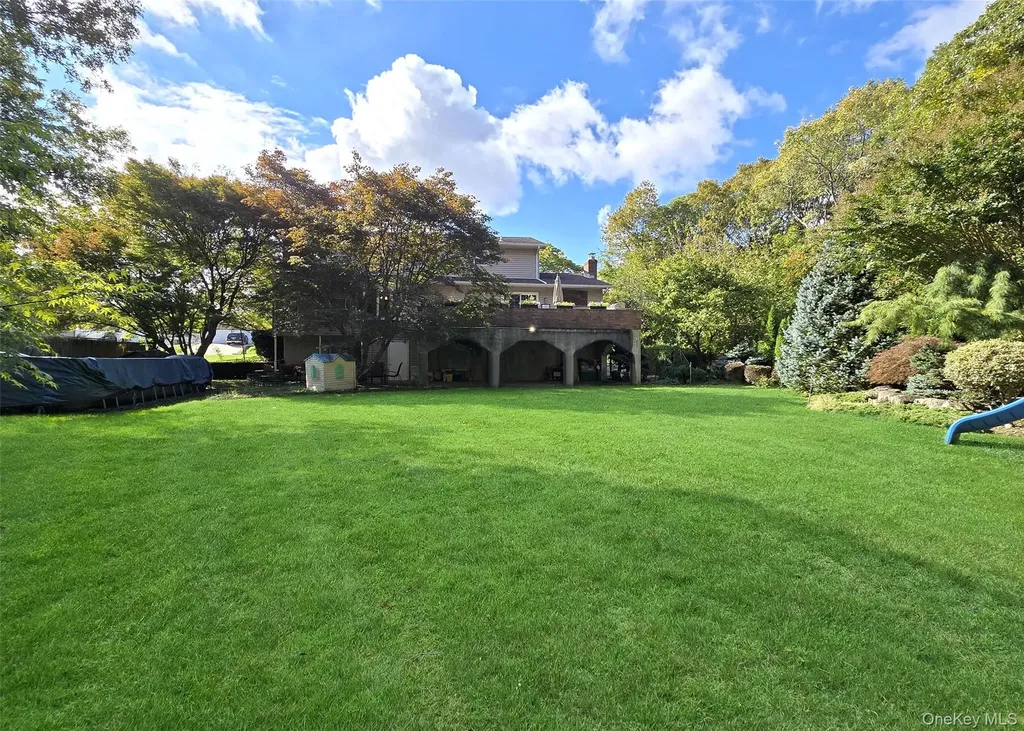 7 Royal Oaks Drive Centereach NY 11720