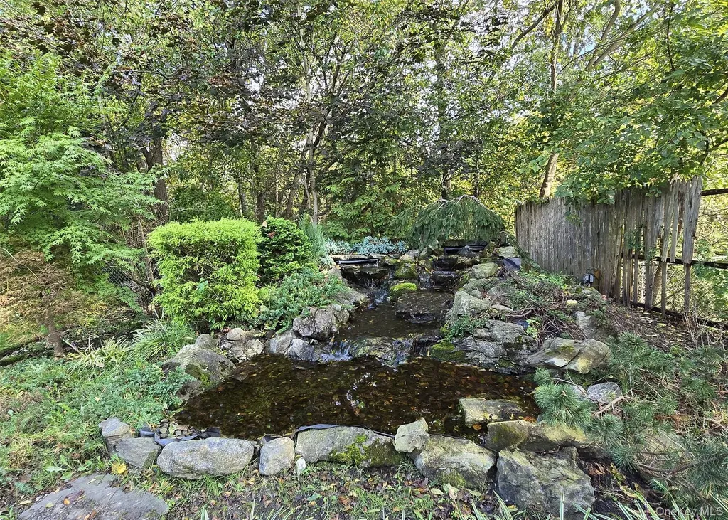 7 Royal Oaks Drive Centereach NY 11720
