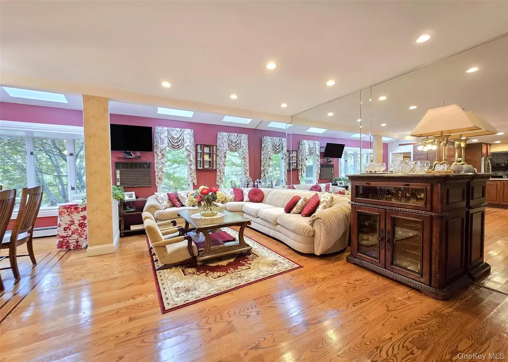 7 Royal Oaks Drive Centereach NY 11720
