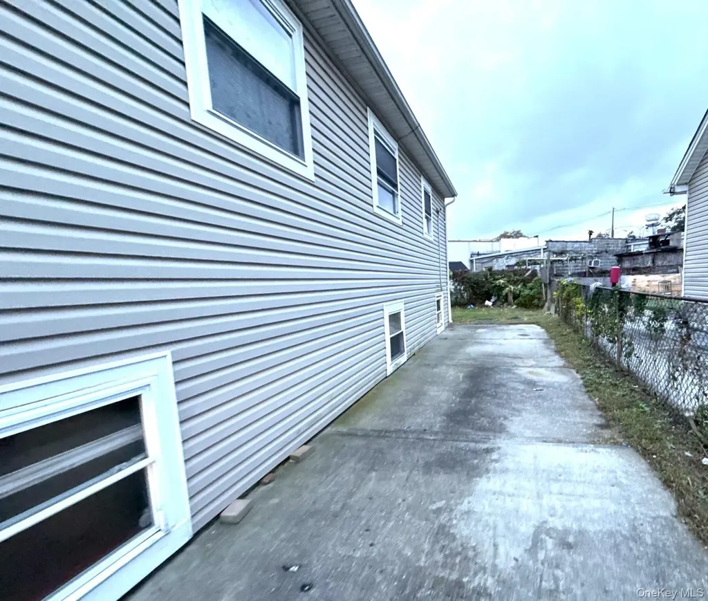 11 Mount Avenue Freeport NY 11520