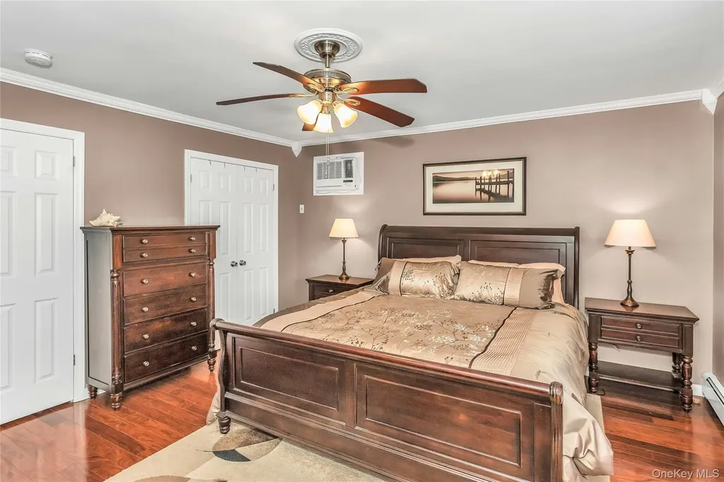 2466 Army Place Bellmore NY 11710