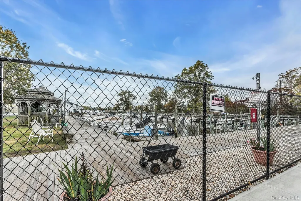 2466 Army Place Bellmore NY 11710