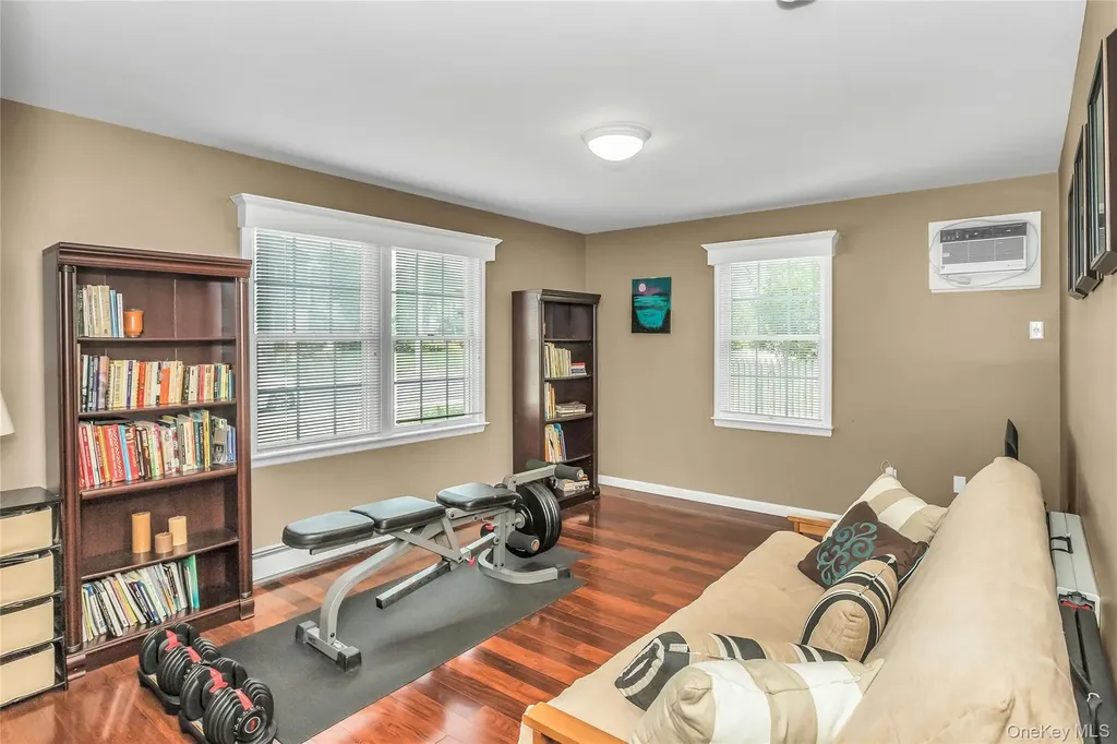 2466 Army Place Bellmore NY 11710