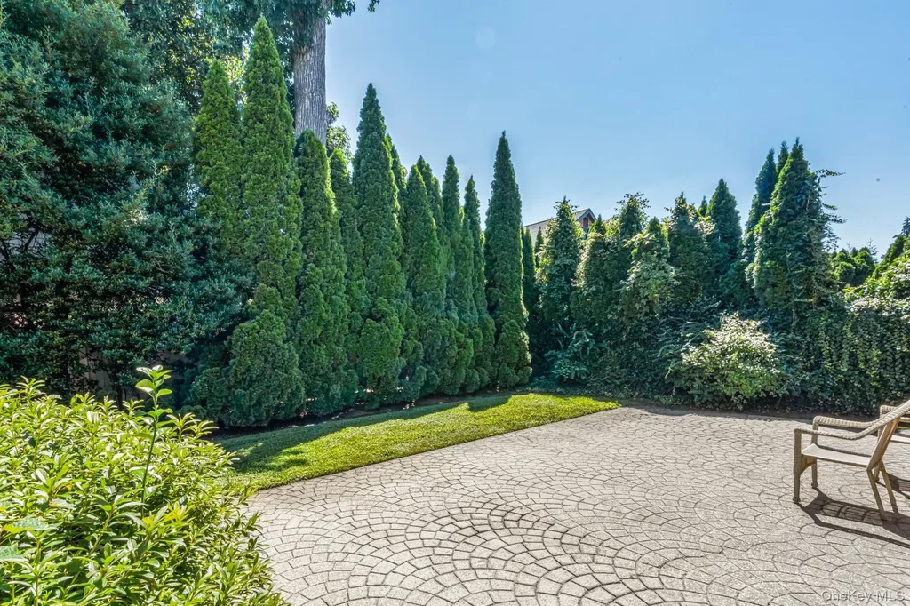 14-07 158th Street Beechhurst NY 11357