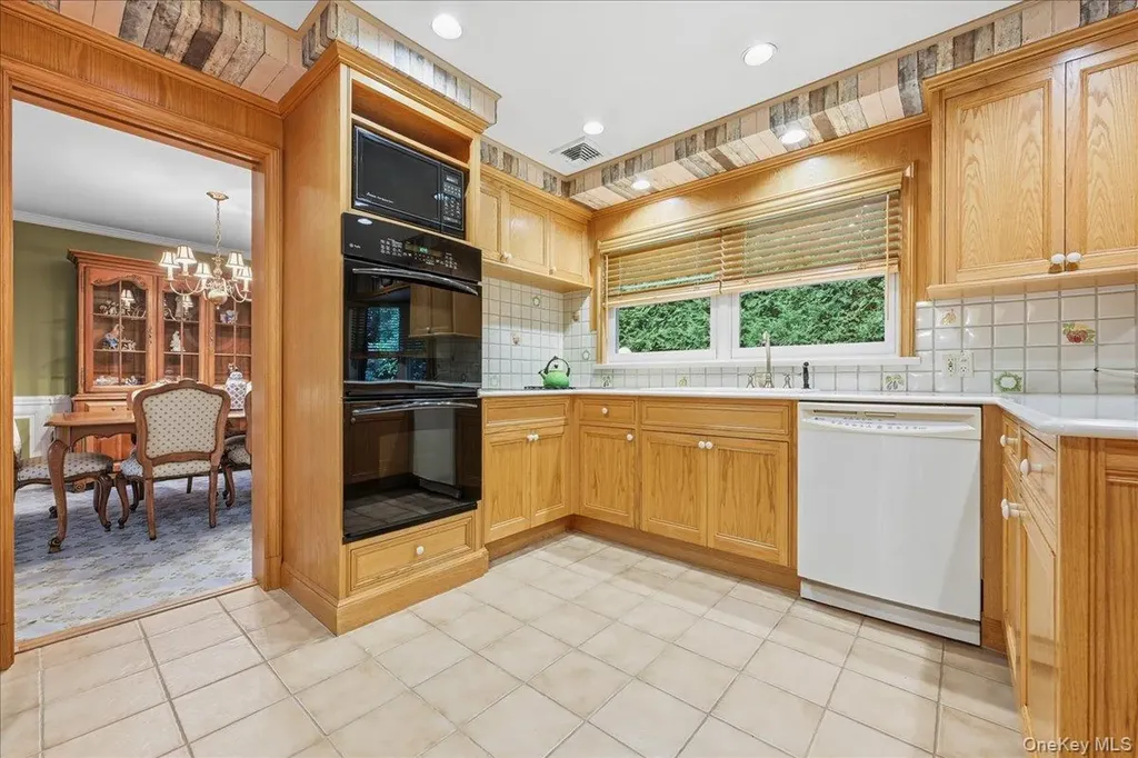 88 Luquer Road Manhasset NY 11030