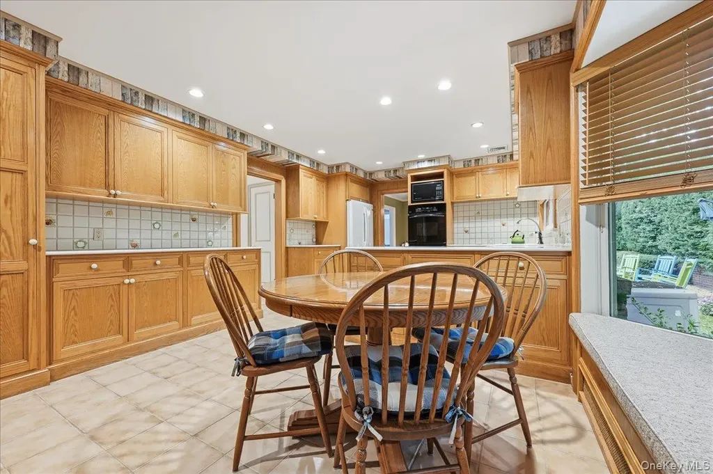 88 Luquer Road Manhasset NY 11030