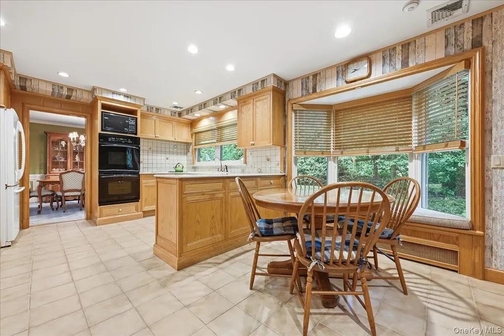 88 Luquer Road Manhasset NY 11030