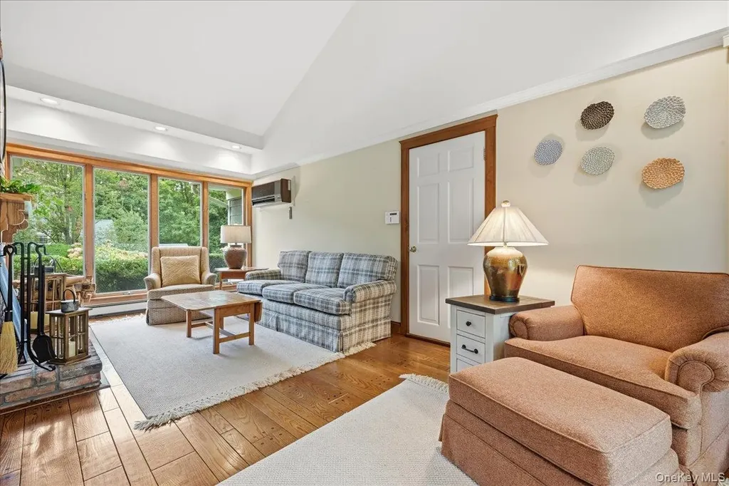 88 Luquer Road Manhasset NY 11030