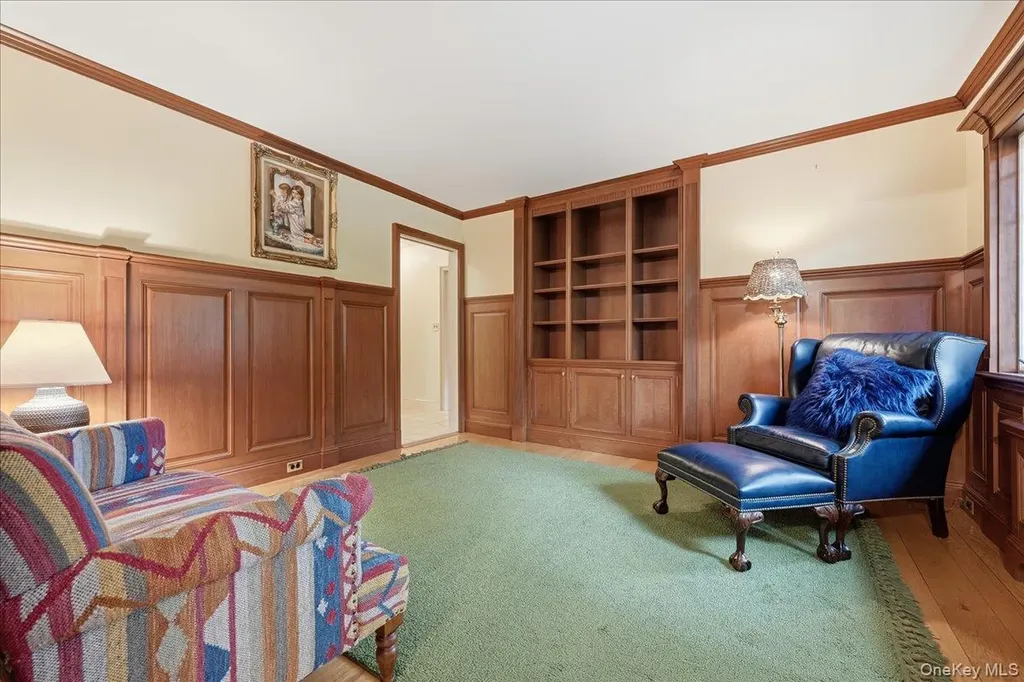 88 Luquer Road Manhasset NY 11030