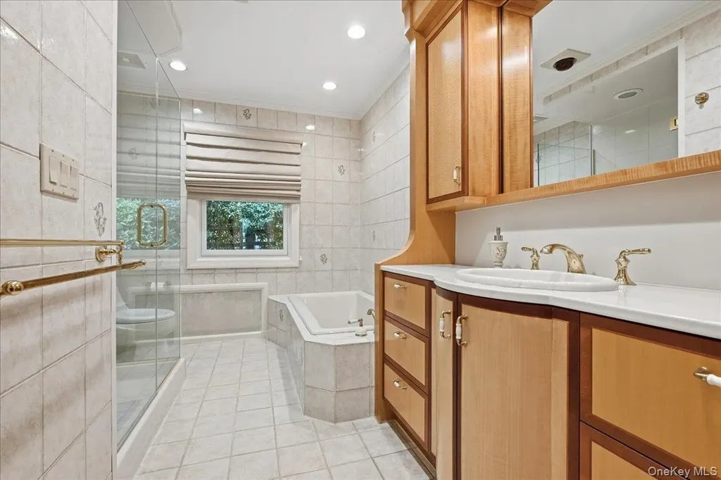 88 Luquer Road Manhasset NY 11030