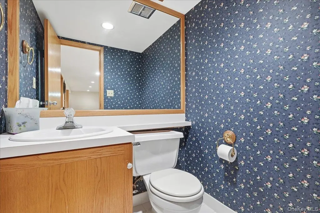 88 Luquer Road Manhasset NY 11030