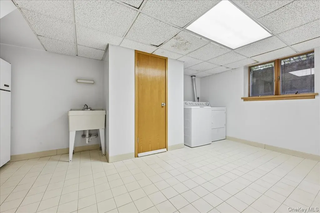 88 Luquer Road Manhasset NY 11030