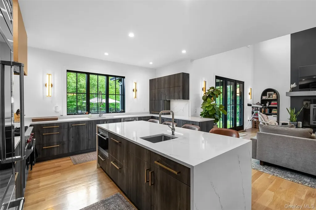36 Spruce Lane Poughkeepsie NY 12603