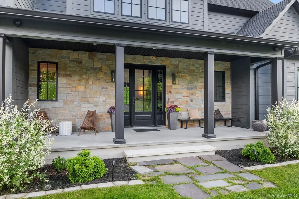 36 Spruce Lane Poughkeepsie NY 12603