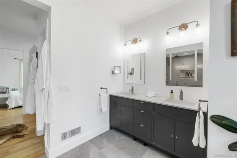 36 Spruce Lane Poughkeepsie NY 12603