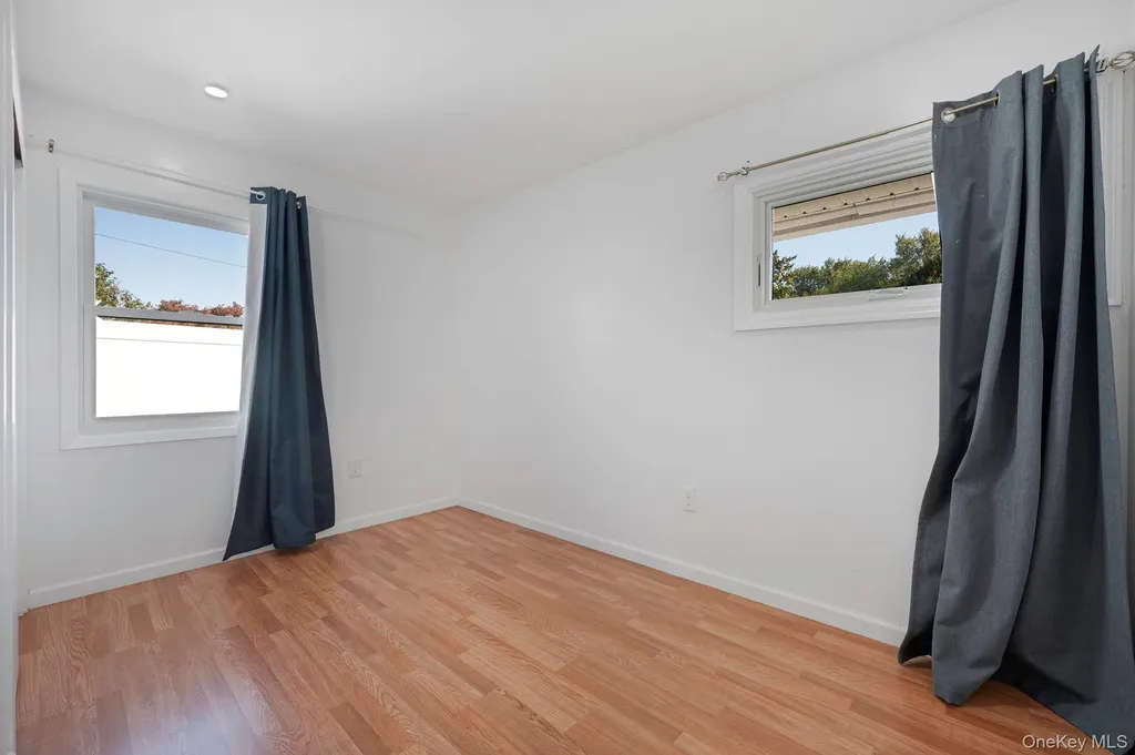 26 Sky Lane Levittown NY 11756