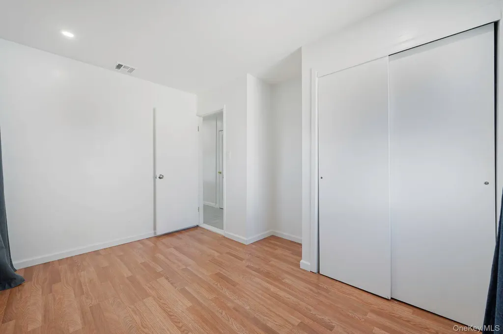 26 Sky Lane Levittown NY 11756
