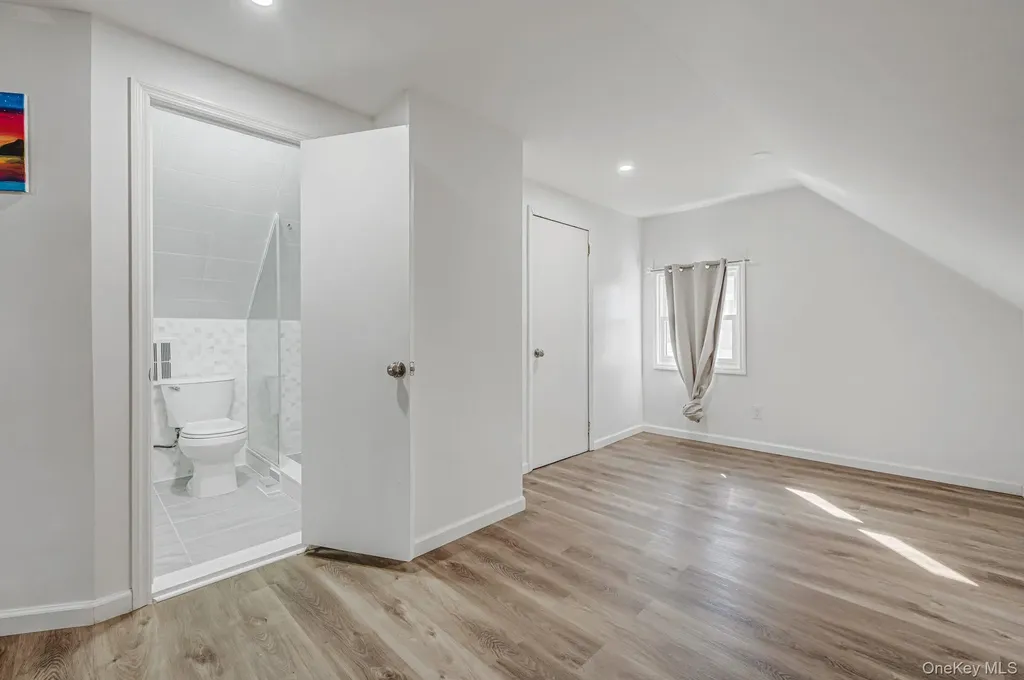 26 Sky Lane Levittown NY 11756