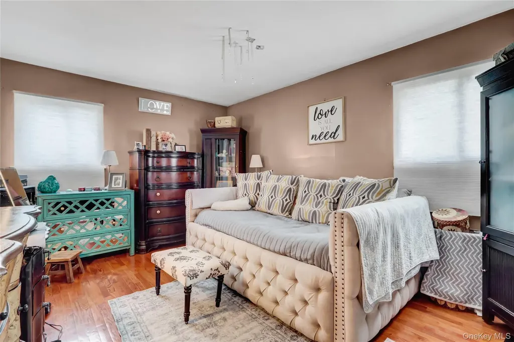 2573 Harvard Lane Seaford NY 11783