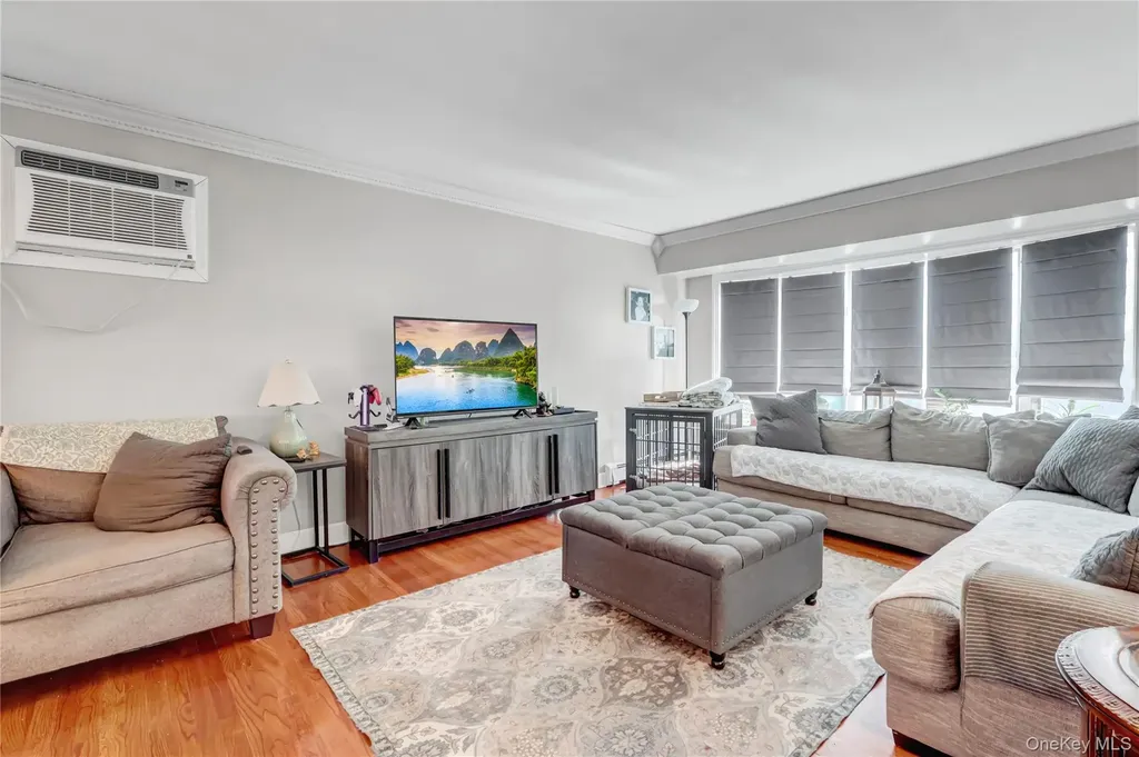 2573 Harvard Lane Seaford NY 11783