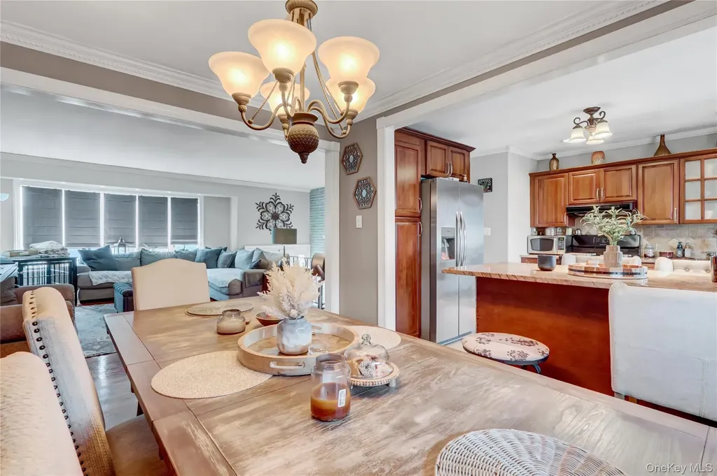 2573 Harvard Lane Seaford NY 11783