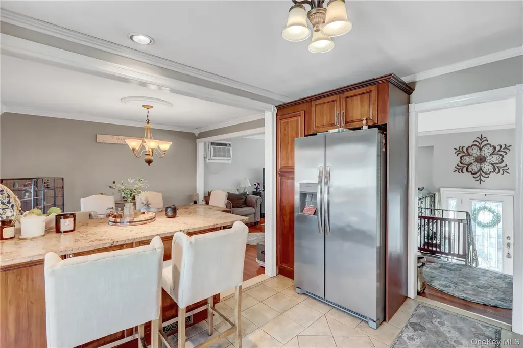2573 Harvard Lane Seaford NY 11783