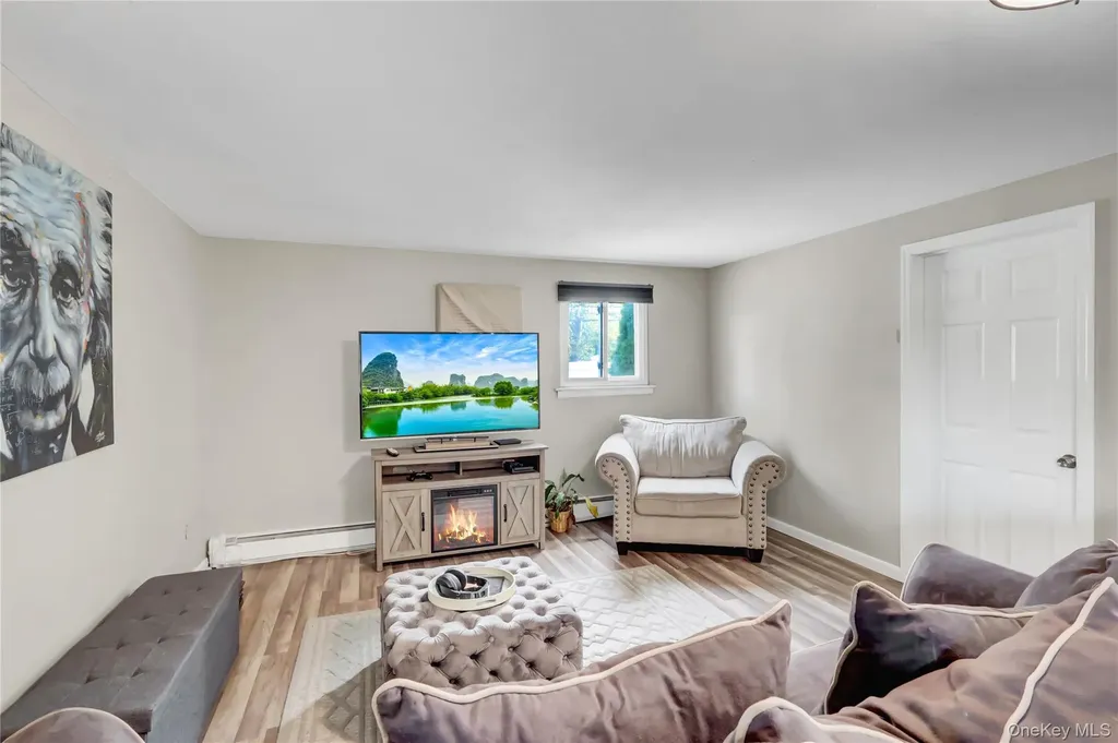 2573 Harvard Lane Seaford NY 11783