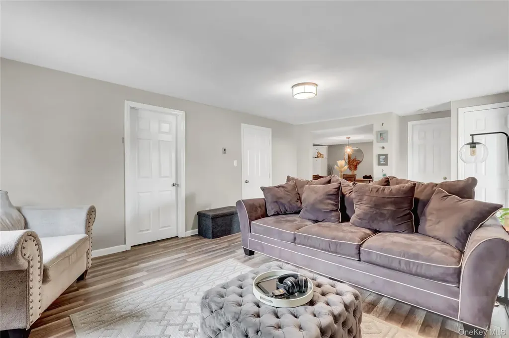 2573 Harvard Lane Seaford NY 11783