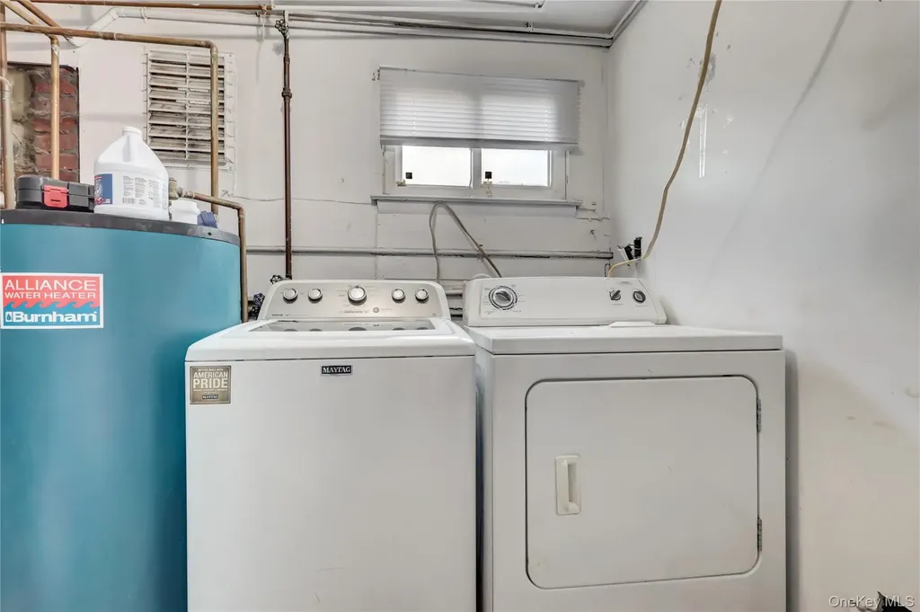 2573 Harvard Lane Seaford NY 11783