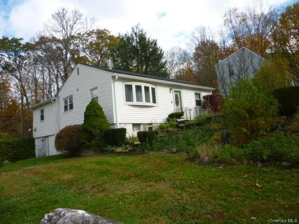 11 Hazel Drive Patterson NY 12563
