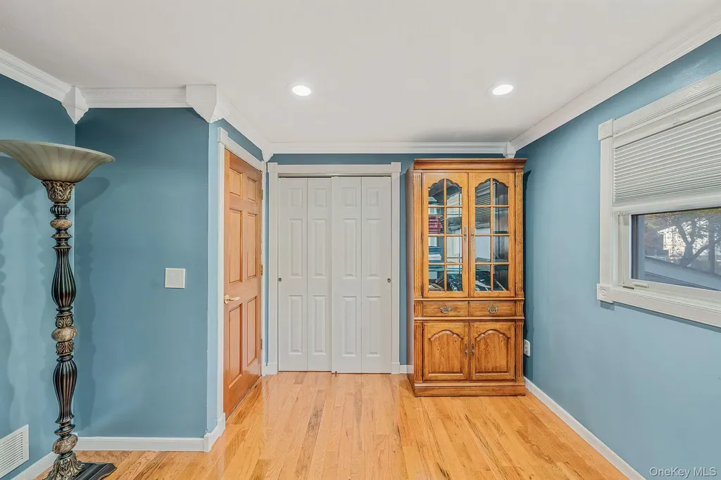 1655 Stein Drive Bay Shore NY 11706