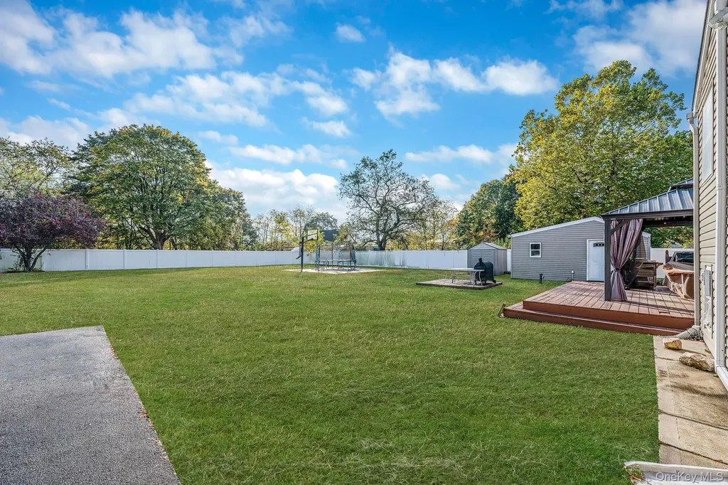 1655 Stein Drive Bay Shore NY 11706