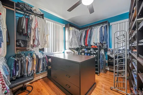 1655 Stein Drive Bay Shore NY 11706