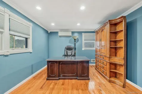 1655 Stein Drive Bay Shore NY 11706