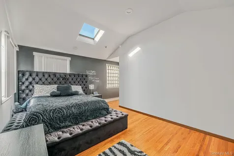 1655 Stein Drive Bay Shore NY 11706