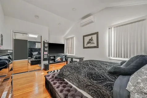 1655 Stein Drive Bay Shore NY 11706