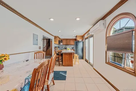 1655 Stein Drive Bay Shore NY 11706