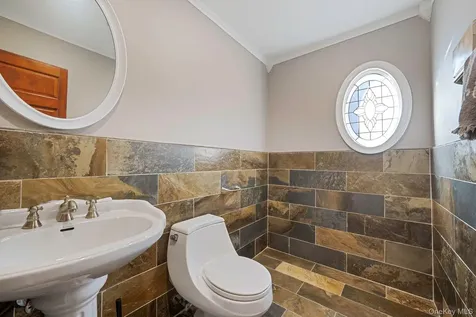 1655 Stein Drive Bay Shore NY 11706