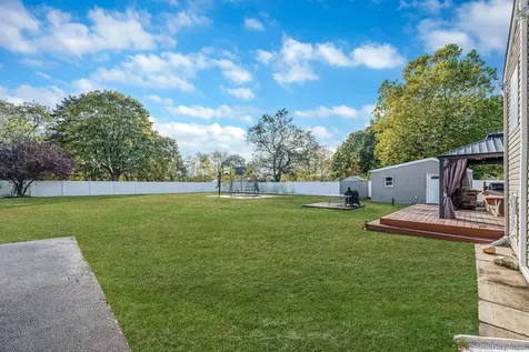 1655 Stein Drive Bay Shore NY 11706