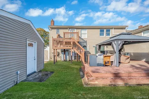 1655 Stein Drive Bay Shore NY 11706