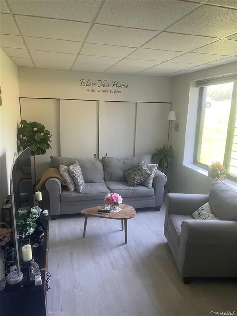 269-10 Grand Central Parkway Floral Park NY 11005