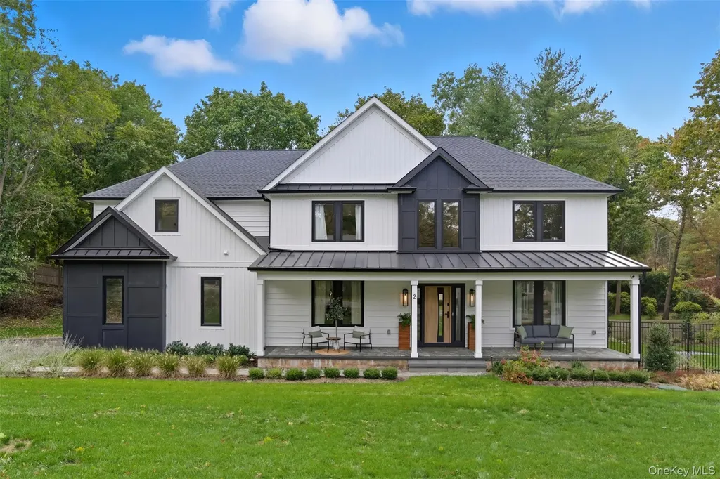 2 Overlook Drive Mount Sinai NY 11766