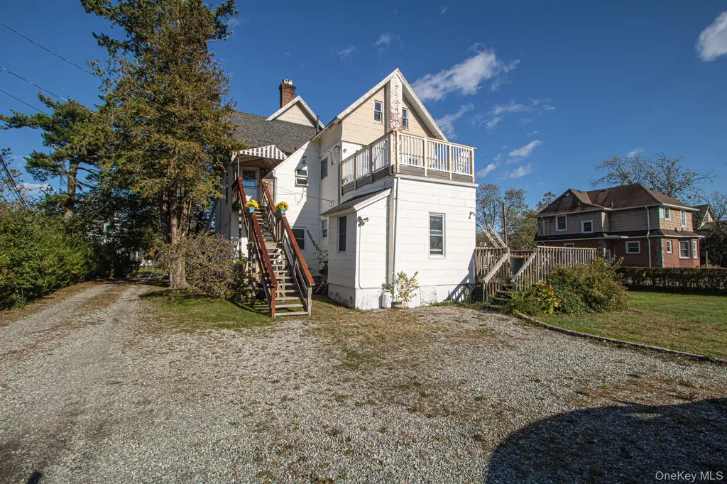 36 Maple Avenue Bay Shore NY 11706