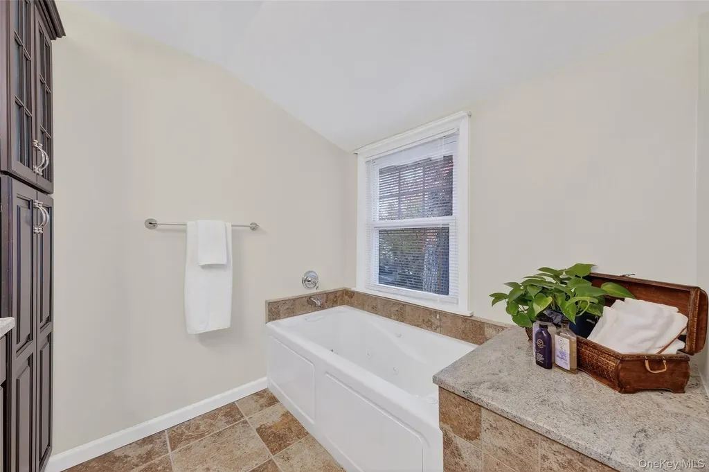3 Crosshill Road Mahopac NY 10541